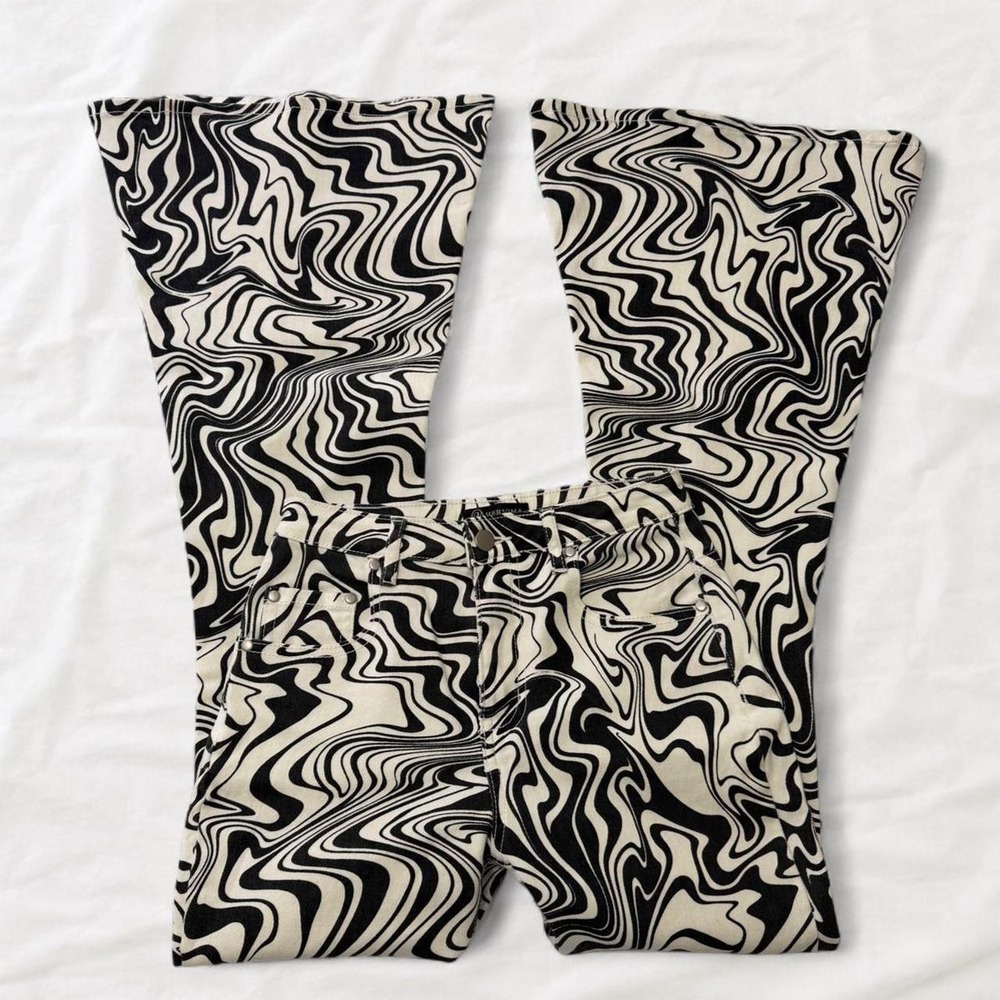 Versona Psychedelic Retro Flare Jeans Black Cream Swirl Print Low Rise Size 2